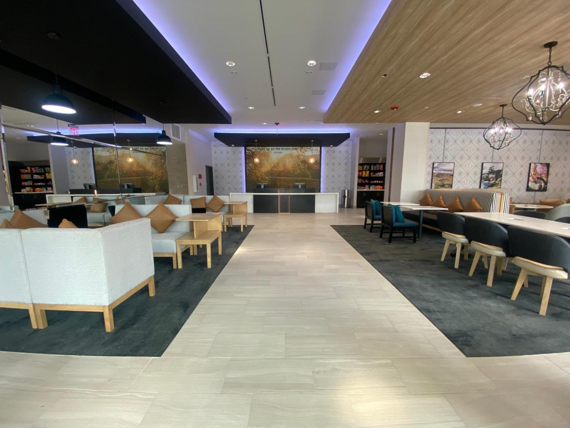 La Quinta Inn & Suites By Wyndham Yucaipa エクステリア 写真