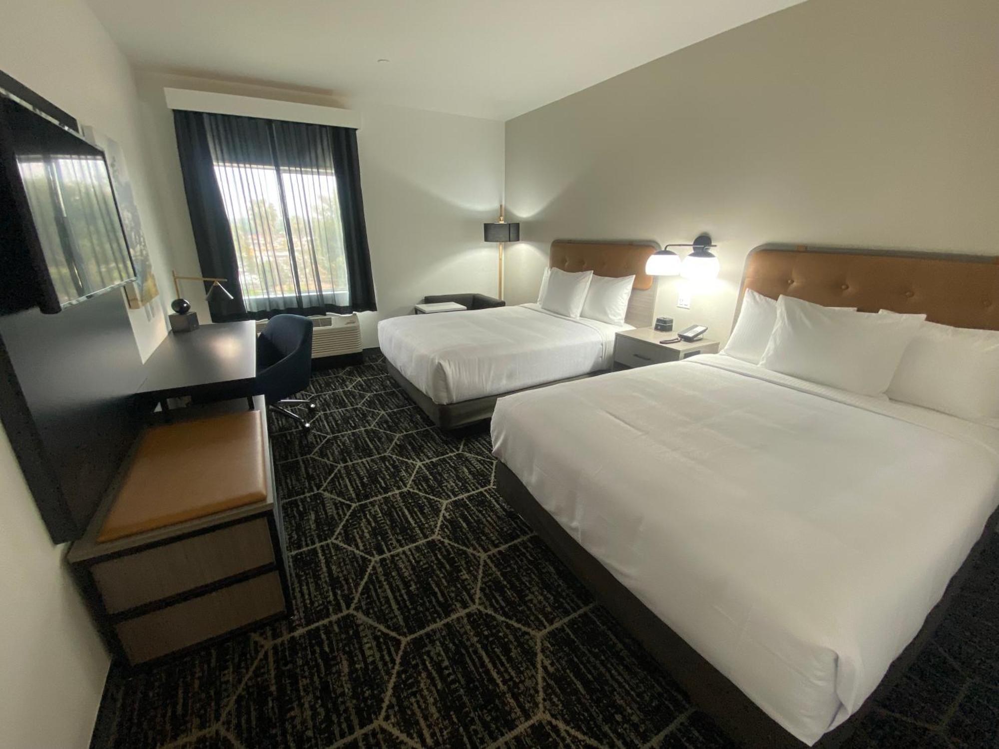 La Quinta Inn & Suites By Wyndham Yucaipa エクステリア 写真